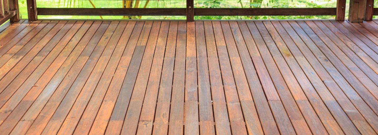 wooden deck of residential home hamden ct